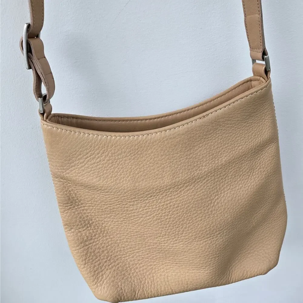 Coach Vintage Hudson Pebbled Leather Crossbody Purse Beige Neutral Bag Bullseye